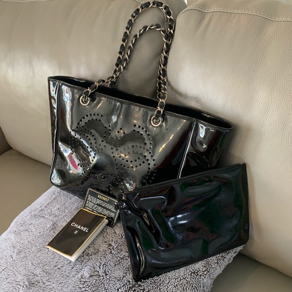 Chanel Tote BagBlack Patent Leather comes pouch
